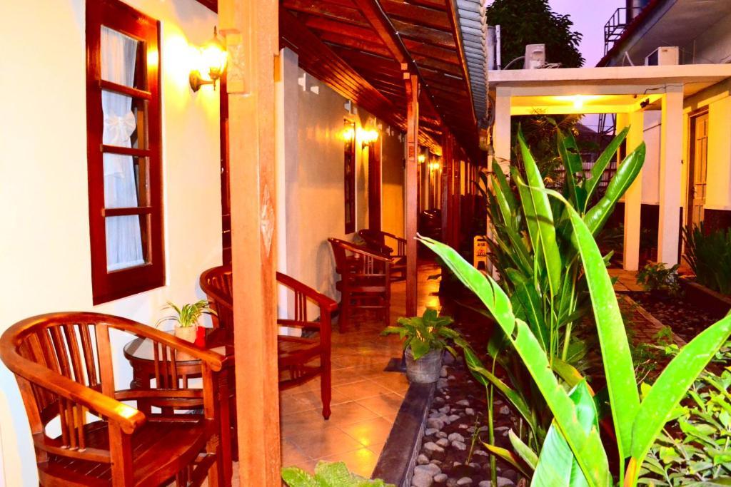 The Kresna Hotel Yogyakarta Exterior photo