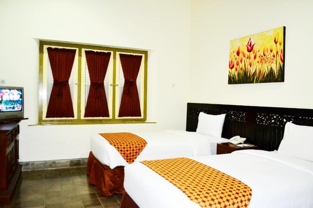 The Kresna Hotel Yogyakarta Room photo